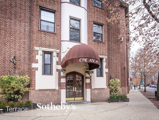 Condo for Sale Forest Hills, Queens