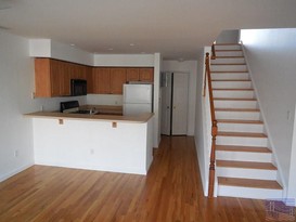 Home for Sale Throggs Neck, Bronx