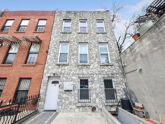 Multi-family for Pre-foreclosure / auction Bedford Stuyvesant, Brooklyn