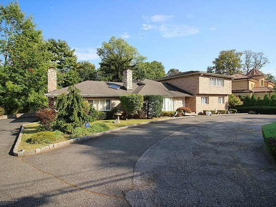 Single-family for Sale Todt Hill, Staten Island