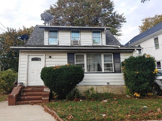 Single-family for Pre-foreclosure / auction Queens Village, Queens