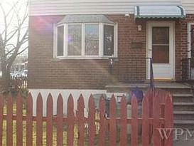 Home for Pre-foreclosure / auction Throggs Neck, Bronx