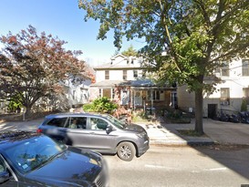 Home for Pre-foreclosure / auction Midwood, Brooklyn