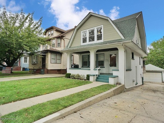 Single-family for Sale Port Richmond, Staten Island