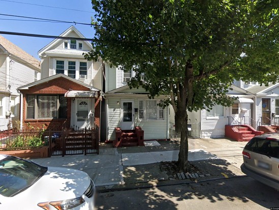 Single-family for Pre-foreclosure / auction South Richmond Hill, Queens