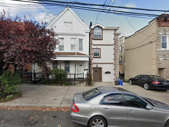 Multi-family for Pre-foreclosure Williamsbridge, Bronx