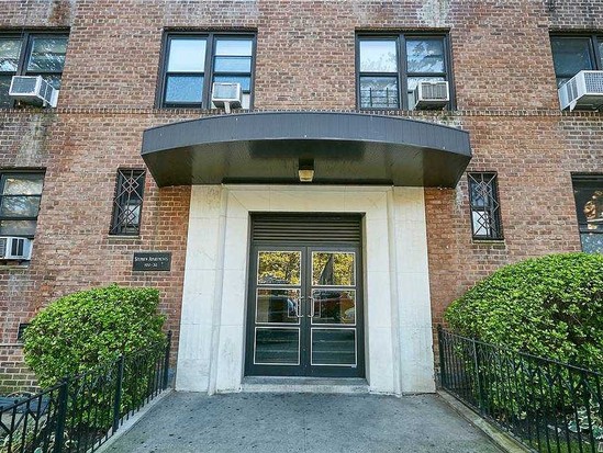 Condo for Sale Forest Hills, Queens