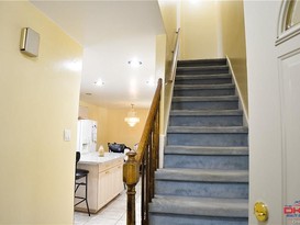 Home for Sale Throggs Neck, Bronx