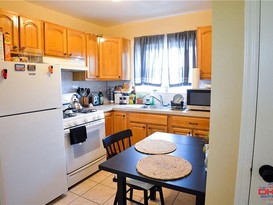 Home for Sale Throggs Neck, Bronx