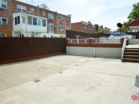 Home for Sale Throggs Neck, Bronx