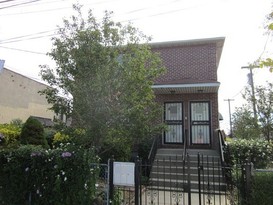 Home for Pre-foreclosure / auction Canarsie, Brooklyn