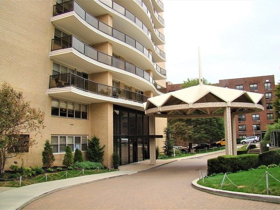 Condo for Sale Forest Hills, Queens