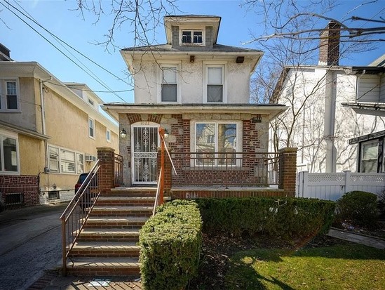 Single-family for Sale Midwood, Brooklyn