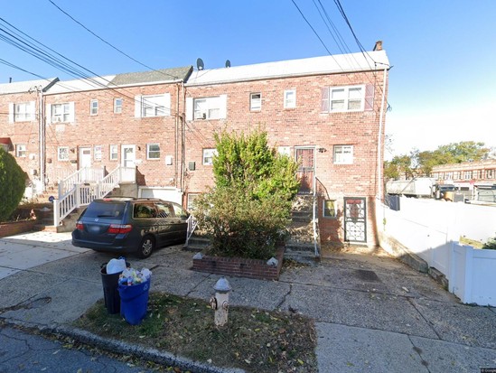 Single-family for Pre-foreclosure / auction Queens Village, Queens