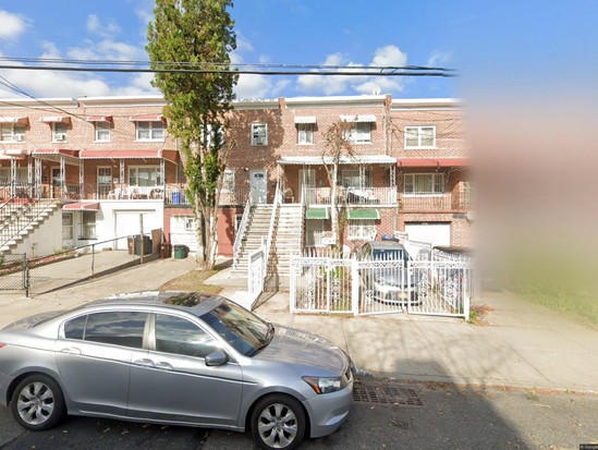 Multi-family for Pre-foreclosure Williamsbridge, Bronx