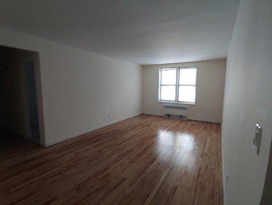 Condo for Sale Forest Hills, Queens