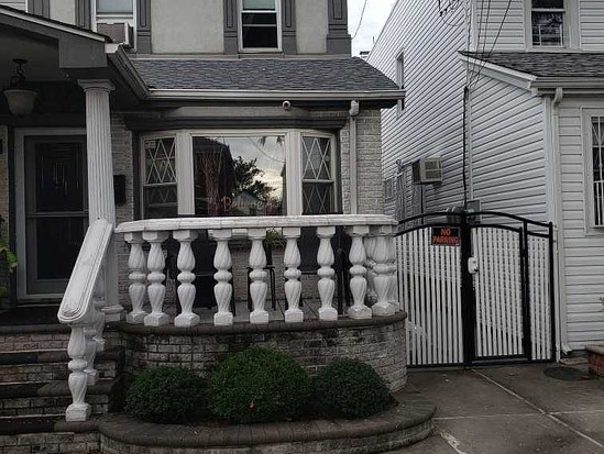 Single-family for Sale South Richmond Hill, Queens