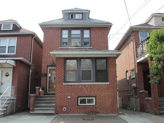 Single-family for Sale Morris Park, Bronx