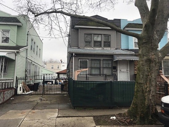 Single-family for Pre-foreclosure / auction South Richmond Hill, Queens