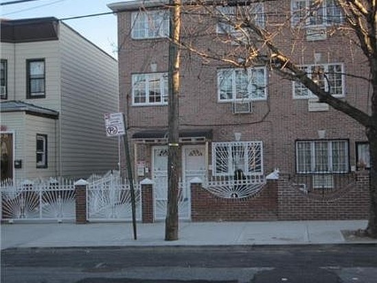 Multi-family for Pre-foreclosure / auction North Corona, Queens