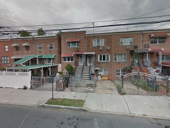 Single-family for Pre-foreclosure / auction Williamsbridge, Bronx