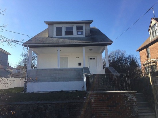 Single-family for Pre-foreclosure / auction Throggs Neck, Bronx