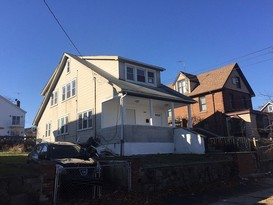 Home for Pre-foreclosure / auction Throggs Neck, Bronx