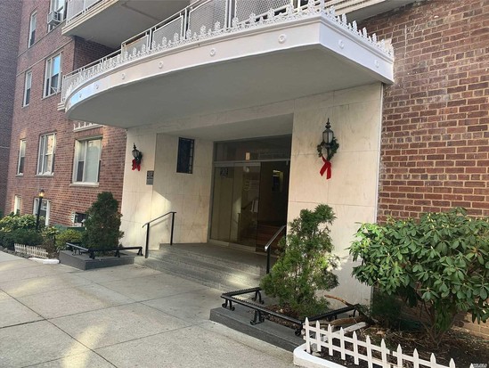 Condo for Sale Forest Hills, Queens