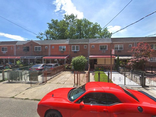 Single-family for Pre-foreclosure East New York, Brooklyn