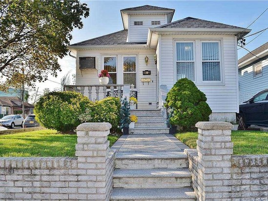 Single-family for Sale South Ozone Park, Queens