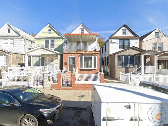 Single-family for Pre-foreclosure / auction South Richmond Hill, Queens