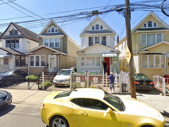 Multi-family for Pre-foreclosure South Richmond Hill, Queens