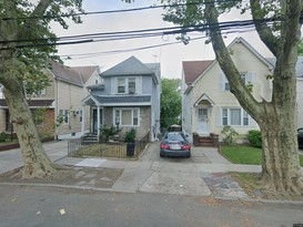 Home for Pre-foreclosure / auction Hollis, Queens