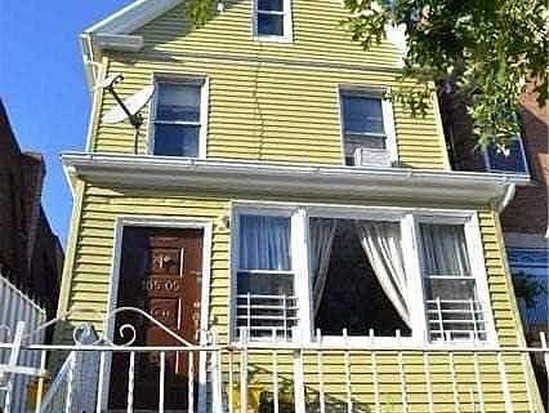 Single-family for Sale North Corona, Queens