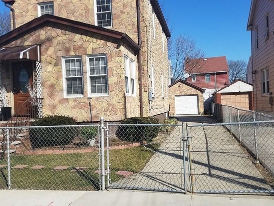 Single-family for Sale St Albans, Queens