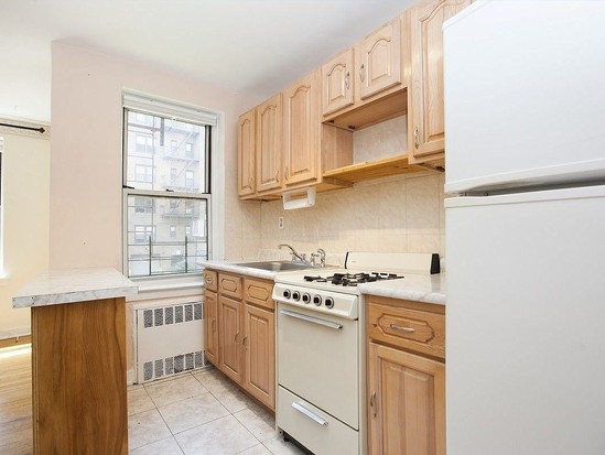 Condo for Sale Forest Hills, Queens