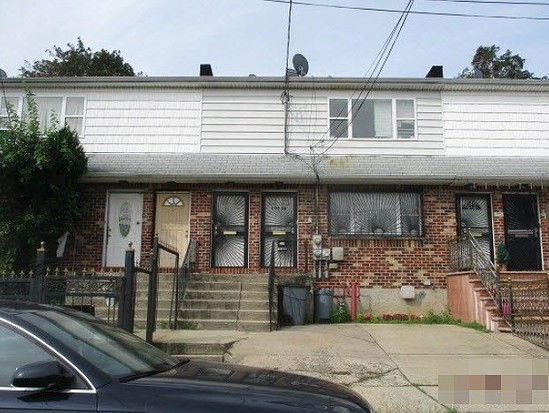 Multi-family for Auction St Albans, Queens