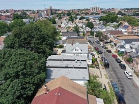 Home for Auction St Albans, Queens