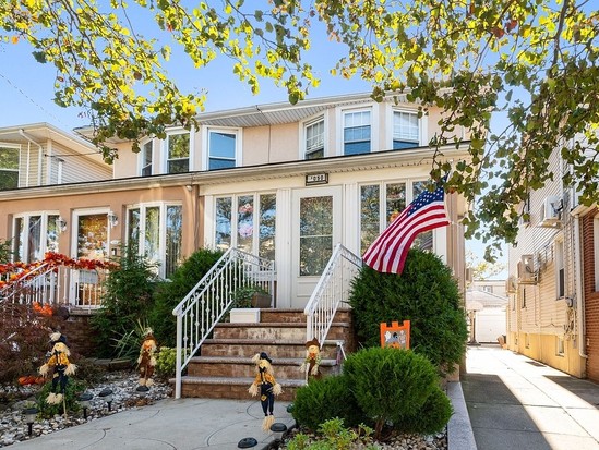 Single-family for Sale Dyker Heights, Brooklyn