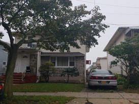 Home for Pre-foreclosure / auction Far Rockaway, Queens