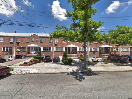 Single-family for Pre-foreclosure Canarsie, Brooklyn