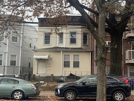 Home for Pre-foreclosure / auction North Corona, Queens