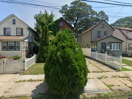 Home for Pre-foreclosure Queens Village, Queens