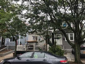 Home for Pre-foreclosure / auction South Richmond Hill, Queens