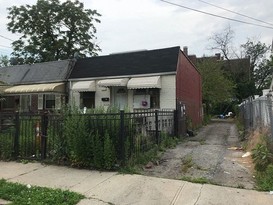 Home for Pre-foreclosure / auction St Albans, Queens