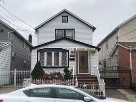 Home for Pre-foreclosure / auction South Richmond Hill, Queens