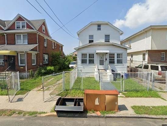 Single-family for Pre-foreclosure St Albans, Queens