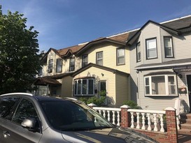 Home for Pre-foreclosure / auction South Richmond Hill, Queens