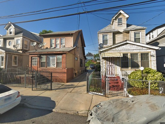 Single-family for Pre-foreclosure Jamaica, Queens