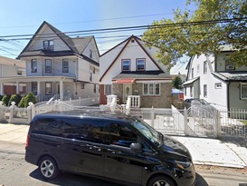 Home for Pre-foreclosure / auction South Richmond Hill, Queens